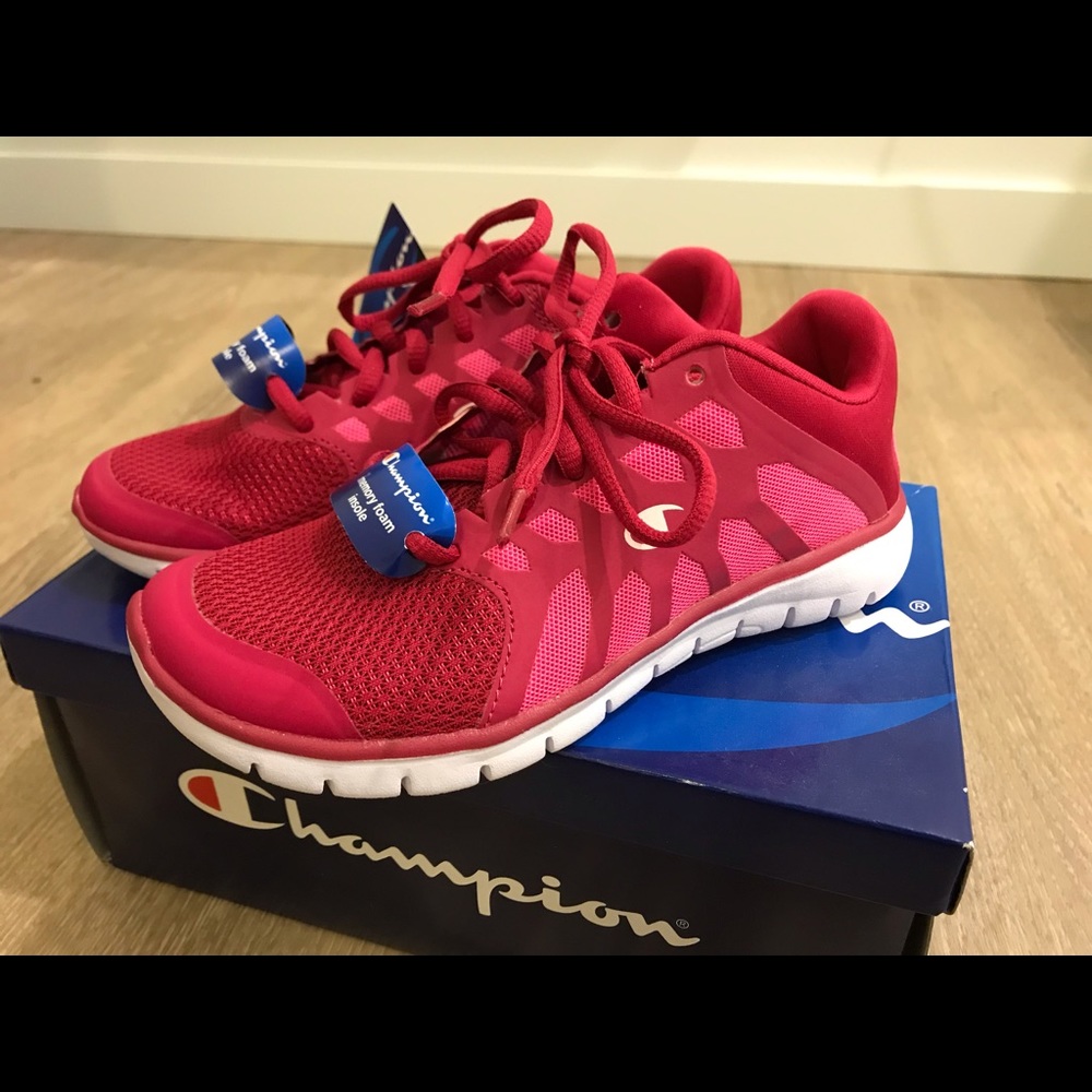 NWT Sz5 Champion Running Gym Shoes Memory Foam